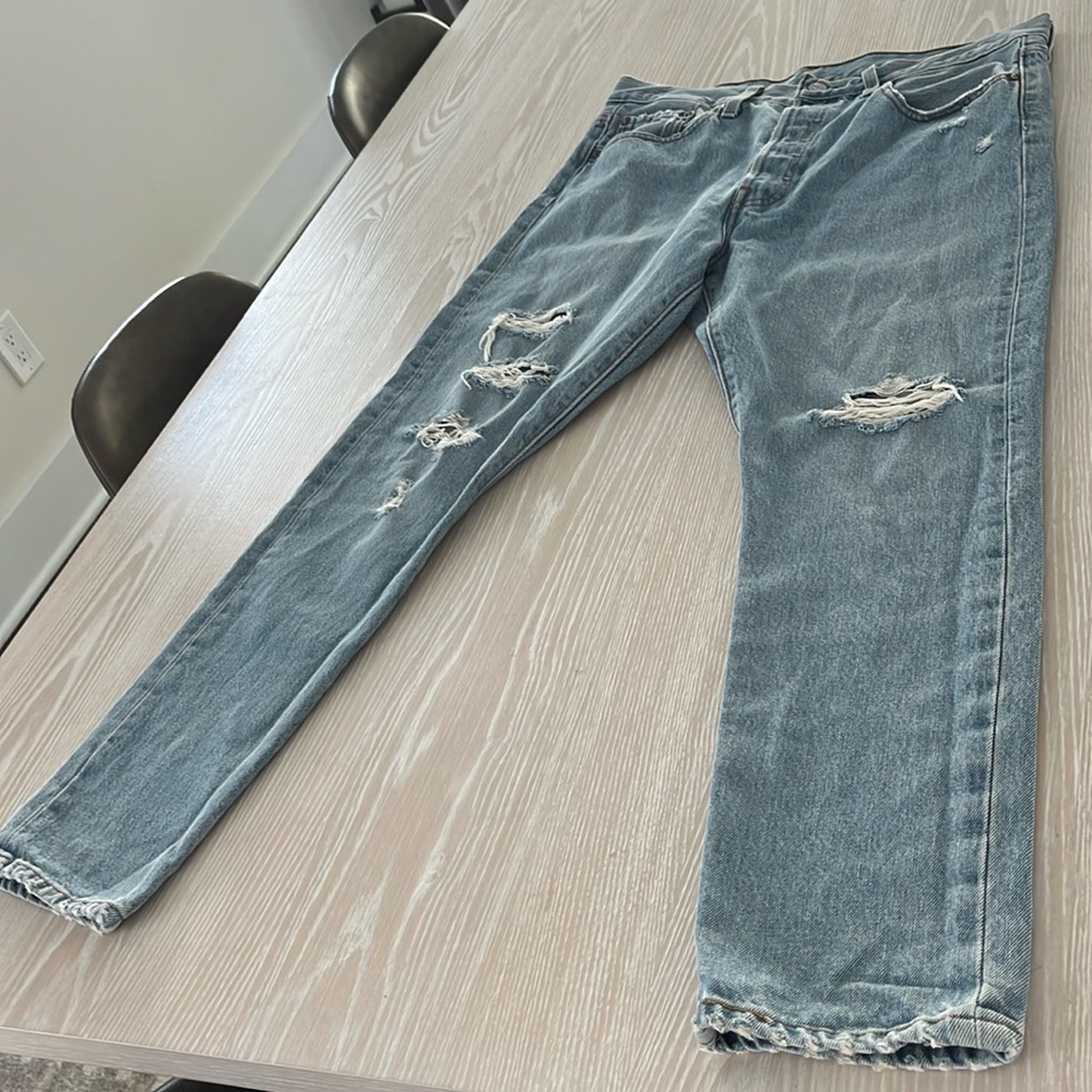 Levi’s 501 S light denim distressed rips sz 31 L skinny straight
